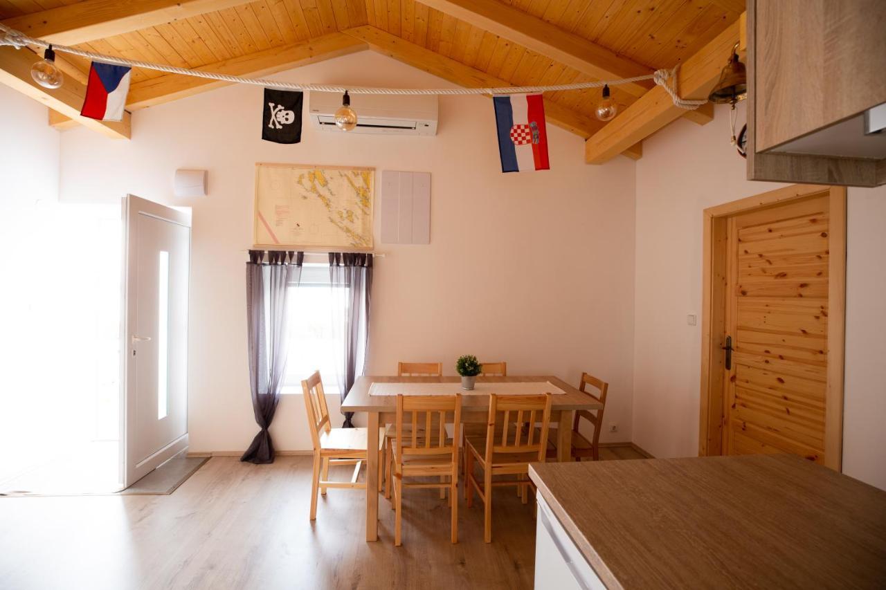 Ferienwohnung Kuca Nerezinka Nerezine Exterior foto